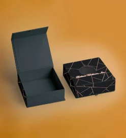 Magnetic Closure Rigid Boxes